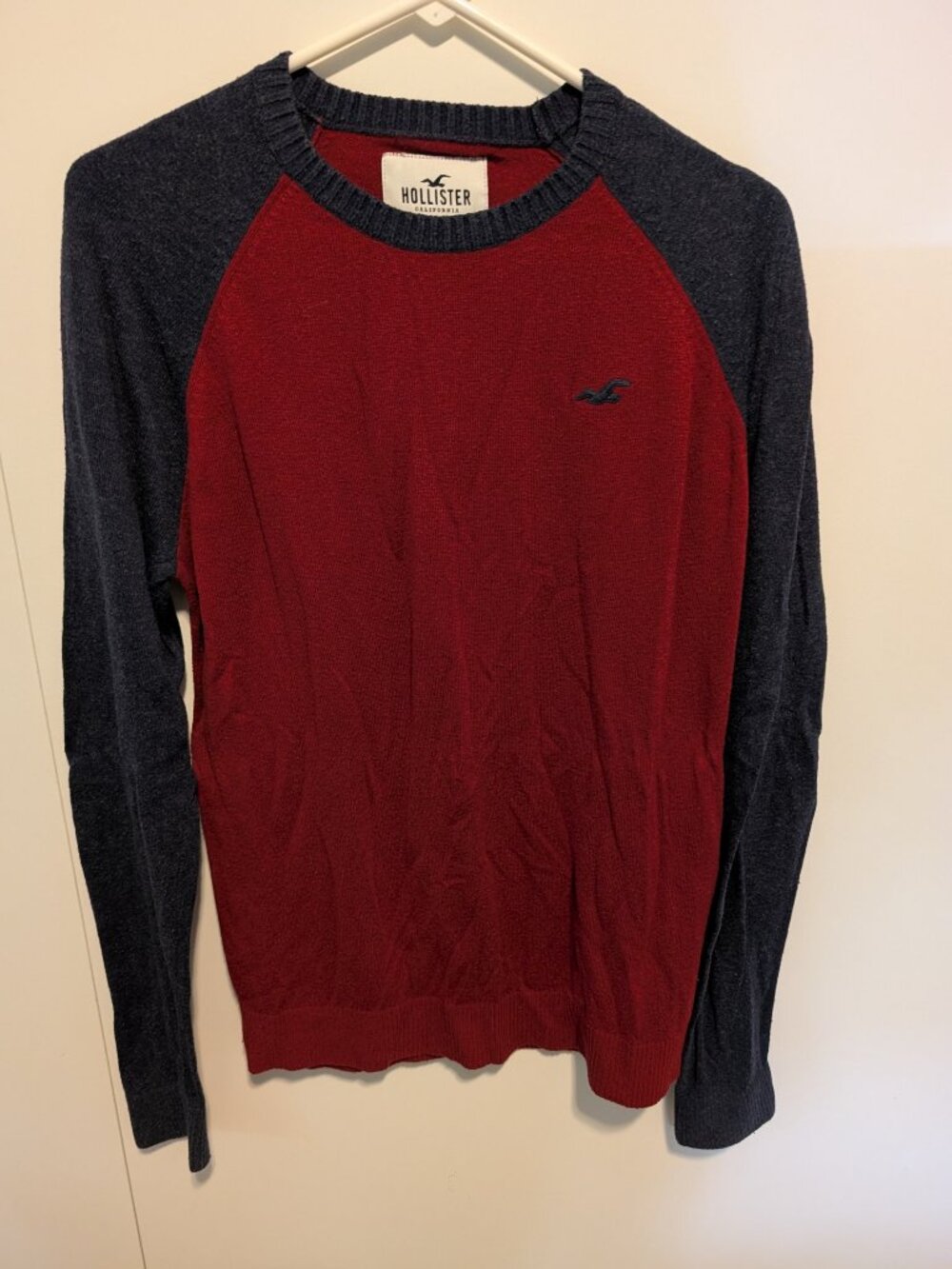 Hollister colorblock raglan sweater - Med